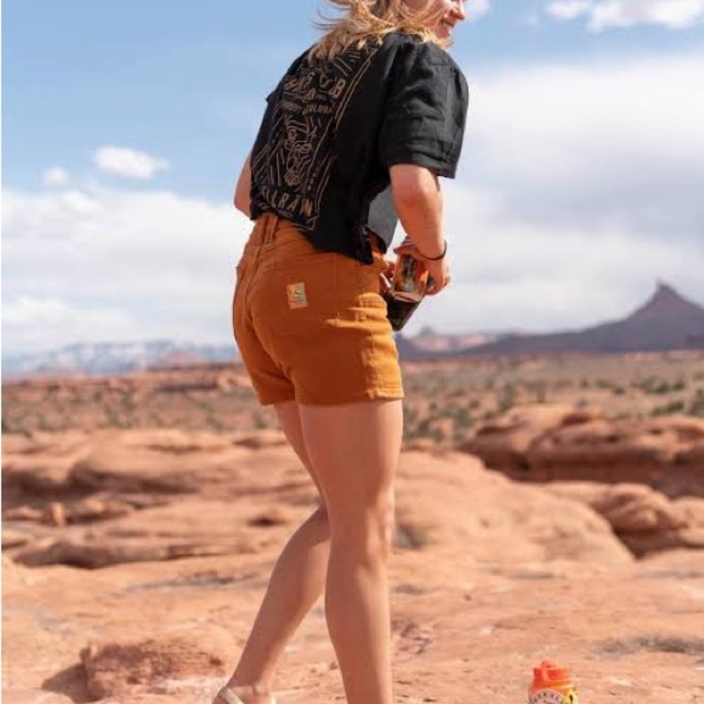 High-Rise Utility Shorts in Rust - Rails & Co. - Picture 5 of 7